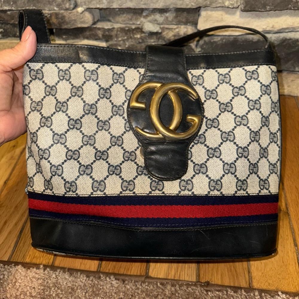 Navy Gucci Sherry line shoulder tote